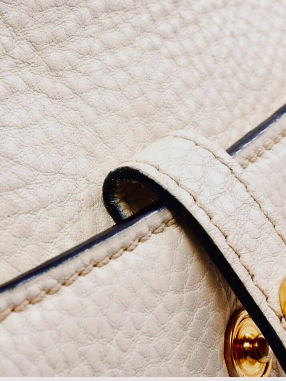 Prada “Bianco”Vitello Daino Leather Sound Flap top 2way #58M/Italy - Picture 5 of 16